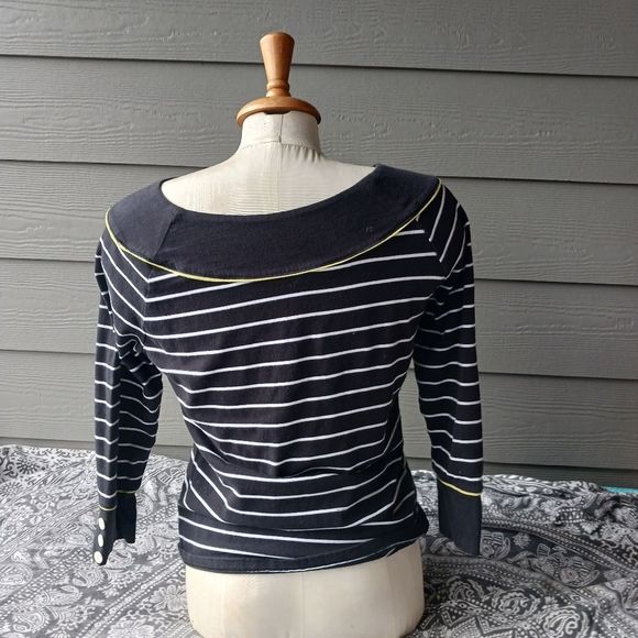 ABBIE MAGS size medium nautical sailor type top black and white stripes - Picture 3 of 6